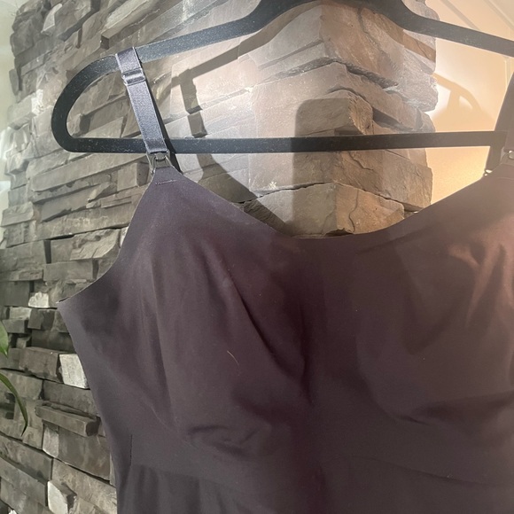 Knix leak proof nursing tank - Picture 4 of 6
